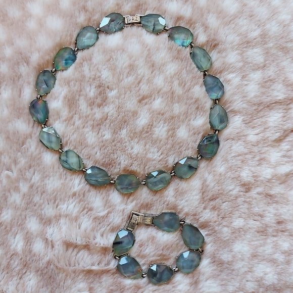 Chloe + Isabel Northern Mist necklace and bracelet set - Picture 6 of 12